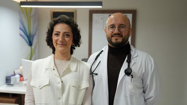 Elle Yaptığı Muayenede Memesinde Kitle Olduğunu Öğrendi