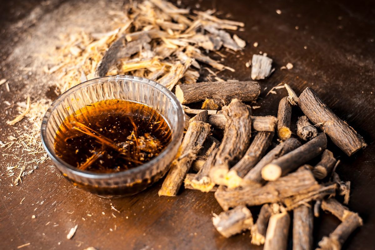 Meyan Kökü (Glycyrrhiza Uralensis) Nedir?